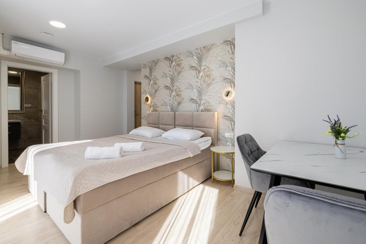 Dharma Stay Apartamentai Su Terasa Ir Vaizdu I Miesta Telšiai Esterno foto