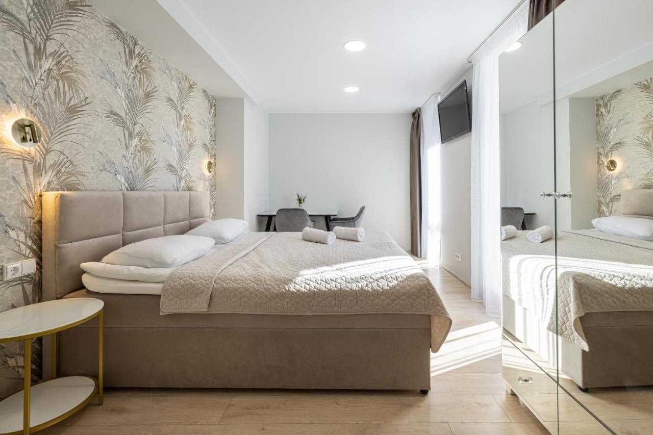 Dharma Stay Apartamentai Su Terasa Ir Vaizdu I Miesta Telšiai Esterno foto