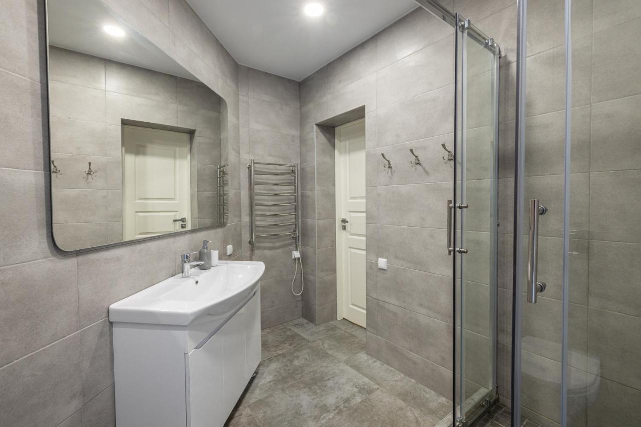 Dharma Stay Apartamentai Su Terasa Ir Vaizdu I Miesta Telšiai Esterno foto