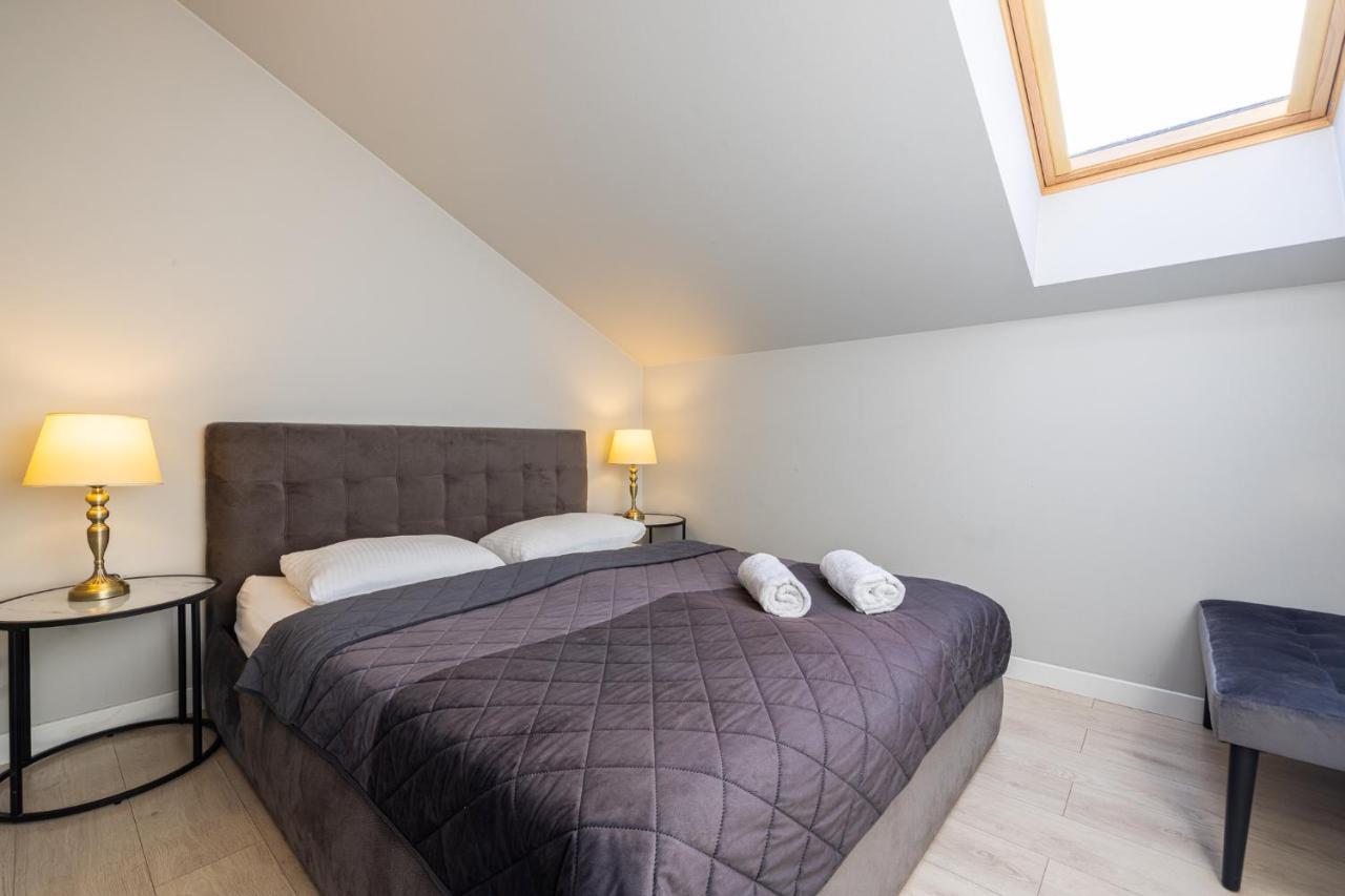 Dharma Stay Apartamentai Su Terasa Ir Vaizdu I Miesta Telšiai Esterno foto