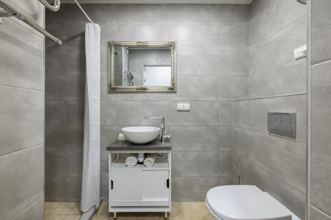 Dharma Stay Apartamentai Su Terasa Ir Vaizdu I Miesta Telšiai Esterno foto