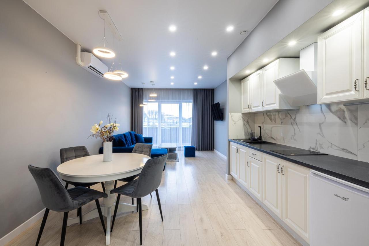 Dharma Stay Apartamentai Su Terasa Ir Vaizdu I Miesta Telšiai Esterno foto