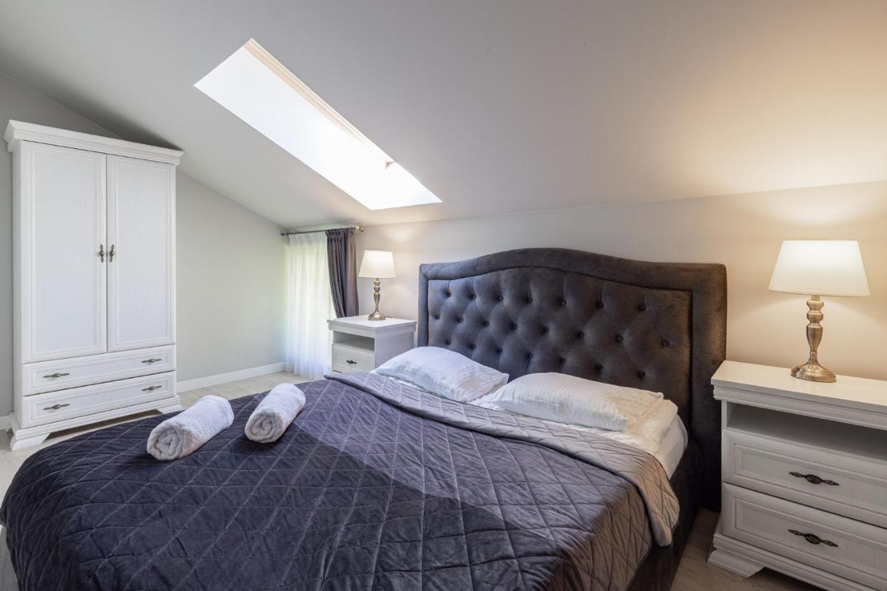 Dharma Stay Apartamentai Su Terasa Ir Vaizdu I Miesta Telšiai Esterno foto