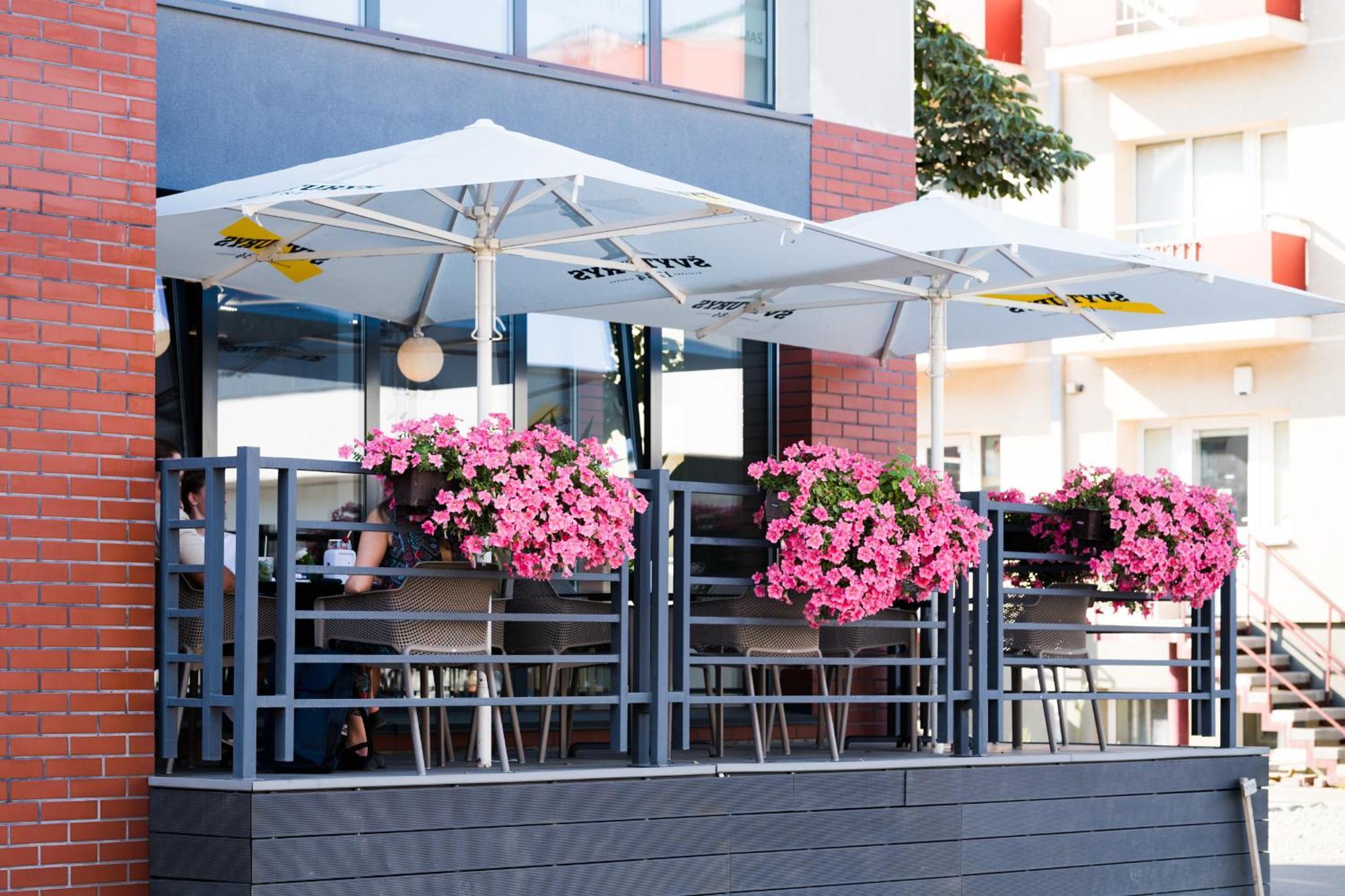 Dharma Stay Apartamentai Su Terasa Ir Vaizdu I Miesta Telšiai Esterno foto