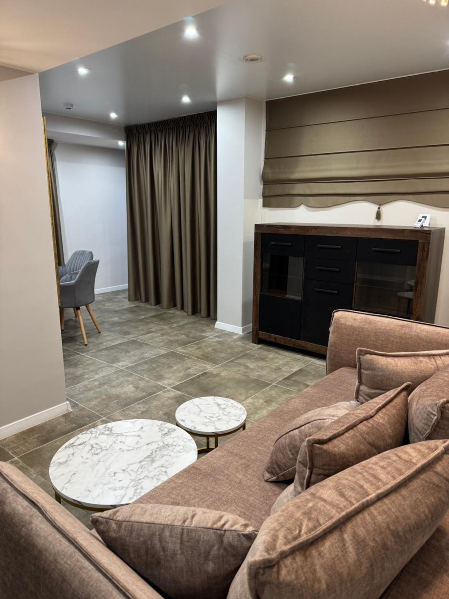 Dharma Stay Apartamentai Su Terasa Ir Vaizdu I Miesta Telšiai Esterno foto