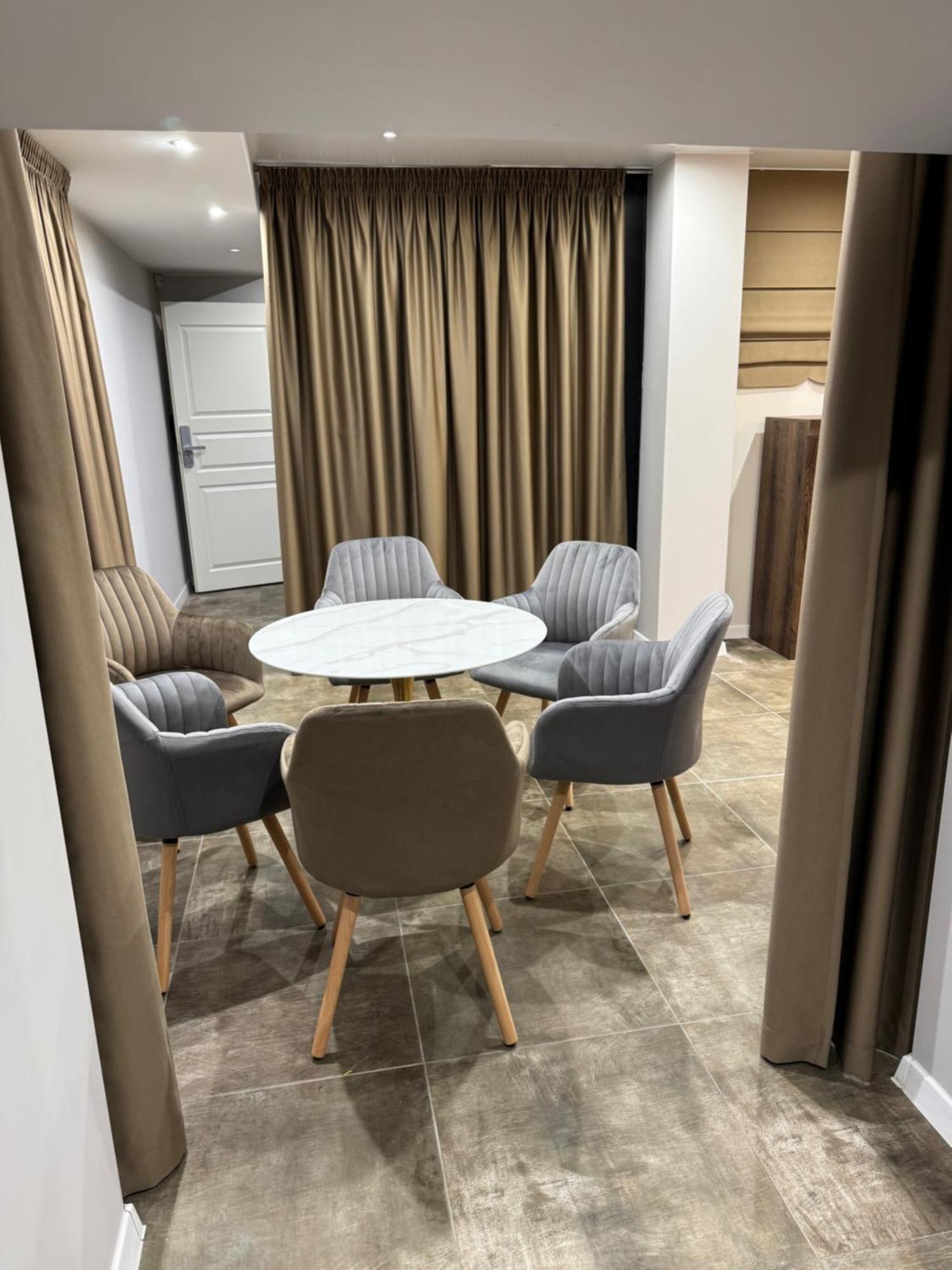 Dharma Stay Apartamentai Su Terasa Ir Vaizdu I Miesta Telšiai Esterno foto